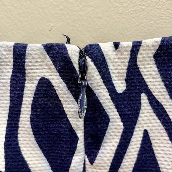 Diane Von Furstenberg DVF Navy Blue Printed Mini Dress - Size: 4 - Picture 9 of 11